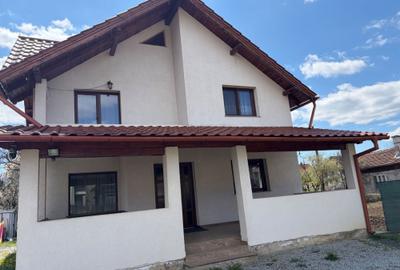 Casă cu 4 camere în Susenii Bârgăului - 7