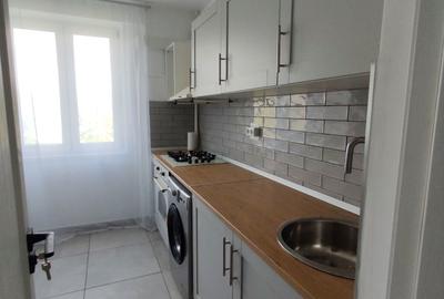 Apartament cu 3 camere semidecomandat în Mihai Bravu - 1