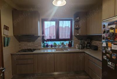 Vand casa cu 3 dormitoare com Halchiu-proprietar - 3