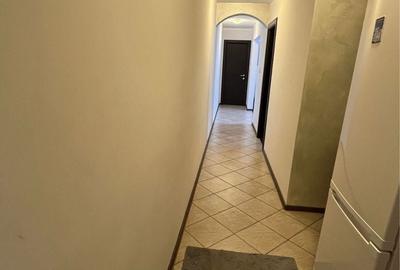 Apartament cu 3 camere decomandat în Central - 3