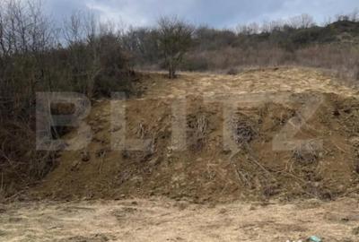 Teren de 1525 mp, în Central - 18