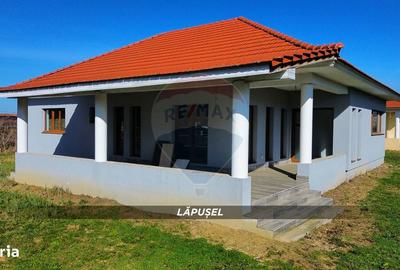 Casă cu 4 camere cu Teren 718 Mp în Central - 1