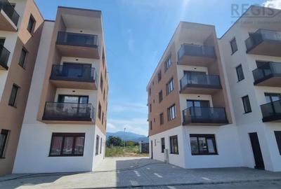Apartament cu 2 camere decomandat în 13 Decembrie - 2