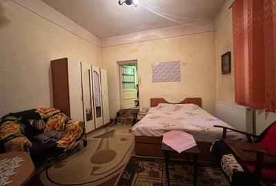 Casă cu 5 camere cu Canalizare în Central - 15