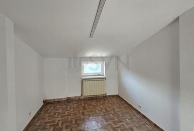 Casă individuală cu 8 camere cu Canalizare în P-ța Unirii - 7