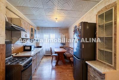 Apartament cu 3 camere decomandat în Astoria - 6