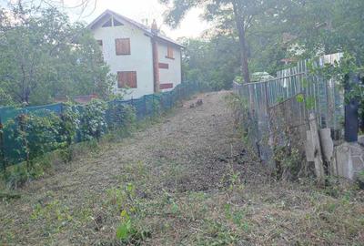 Teren de 3750 mp, în Teișani - 5