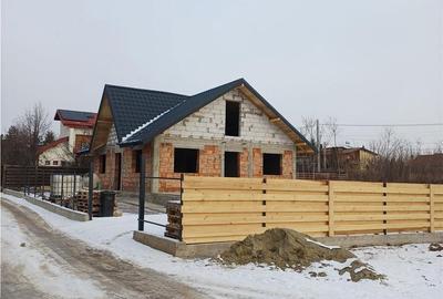 Casă cu 3 camere decomandat în Podu Roș - 5