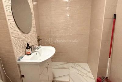 Apartament cu 2 camere decomandat în Rogerius