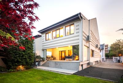 Casă individuală cu 7 camere cu Canalizare în Titan - 2