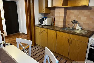 Apartament 3 camere zona 1 mai - 2