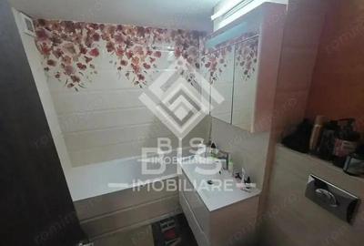 Apartament cu 3 camere decomandat în Ultracentral