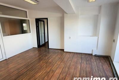 Spațiu comercial, de 1,100 mp, în Unirii - 5