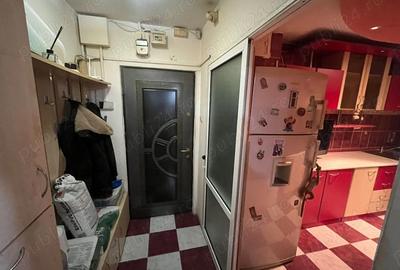 Apartament cu 2 camere decomandat, mobilat în Km 4 - 2