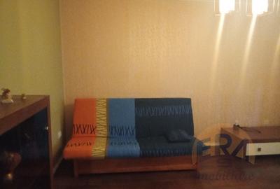Apartament 4 camere,Bloc reabilitat ,Decebal, Str. Splaiul Crisanei - 7