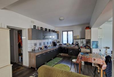 Casă spațioasă de vanzare, 4 camere, Săsar - 200.000EUR Comision 0% - 2