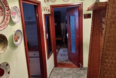Apartament cu 4 camere decomandat în Central - 3