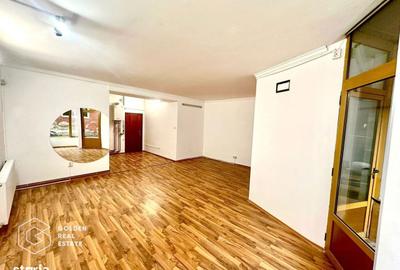 Spațiu comercial, de 75 mp, în Central - 8