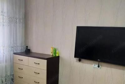 Apartament cu 2 camere semidecomandat în Girocului