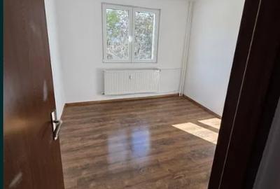 Dristor,Mihai Bravu,bl.1985,reabilitat,et.3/8,Renovat, geam la baie,Liber - 2