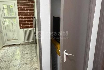 Apartament cu 2 camere semidecomandat, mobilat în Podu Roș - 4