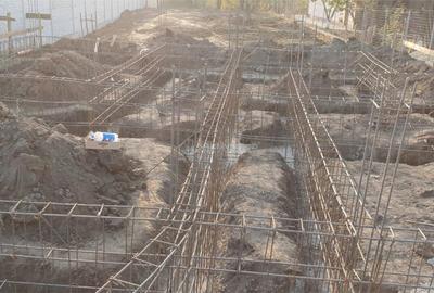 Casă cu 5 camere cu Teren 1000 Mp în Central - 1