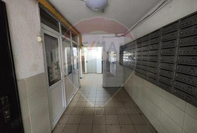 Garsoniera 15 mp utili + boxa 15 mp mobilat bloc cu lift Titan - 10