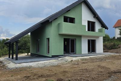 Casă cu 4 camere în Șelimbăr - 6