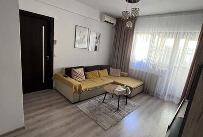 Apartament cu 3 camere semidecomandat în Central - 2