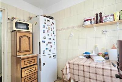 Apartament cu 3 camere semidecomandat în Teiul Doamnei - 7