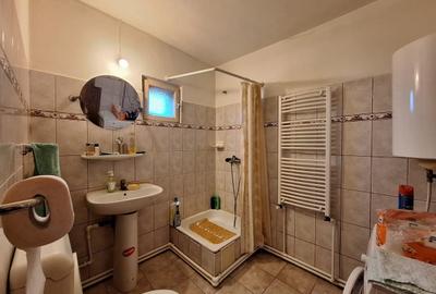 Casă cu 6 camere cu Teren 600 Mp în Central - 8