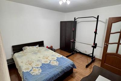 Apartament 3 camere - complet renovat - 4 minute pana la metrou! - 8