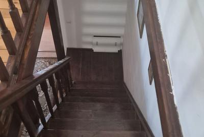 Casă cu 4 camere în Central - 4