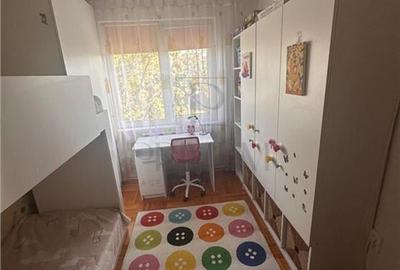 SPITALUL JUDETEAN - ETAJ 4 - LIFT - 3 camere - centrala proprie - clima - 10