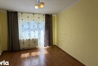Apartament cu 3 camere semidecomandat în Central - 5
