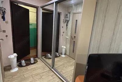 Garsonieră decomandată în Vitan