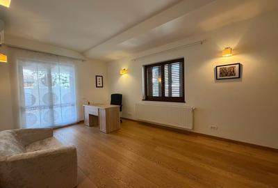 Casă individuală cu 9 camere cu Canalizare în Iancu Nicolae - 17