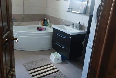 Apartament la vila, Sebe? - 5