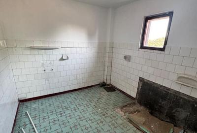 Casă cu 5 camere cu Teren 379 Mp în Cumpăna