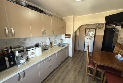 Apartament cu 3 camere decomandat în Micro 17 - 3