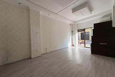 Spatiu comercial, parter + demisol, 51 mp, Zona Centrala - 2