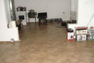 Apartament cu 3 camere decomandat în Șoimuș - 5