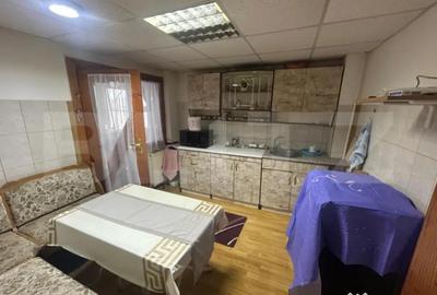 Apartament cu 3 camere decomandat în Micro 5 - 1