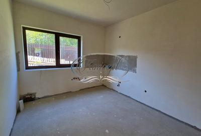 Casa cu garaj in zona Motel Gilau - 9