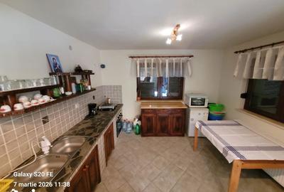 Casă cu 4 camere cu Teren 1200 Mp în Sadu