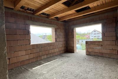 Casă cu 7 camere cu Teren 795 Mp în Roșia - 5