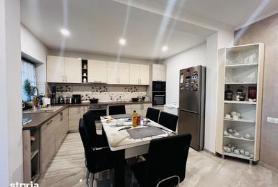 Casă cu 5 camere cu Teren 860 Mp în Sânmihaiu Român - 5