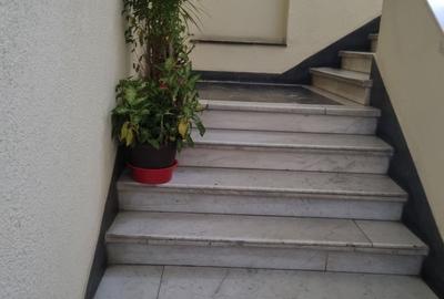 UNIVERSITATE, BATISTEI, LANGA METROU, AP. 2 CAM PENTRU BIROURI - 12