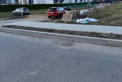Spațiu comercial, în Tractorul - 3