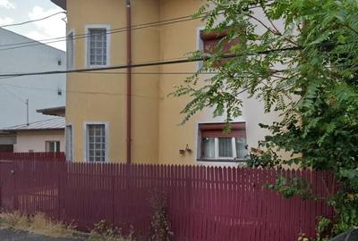 Casă individuală cu 6 camere în Giurgiului